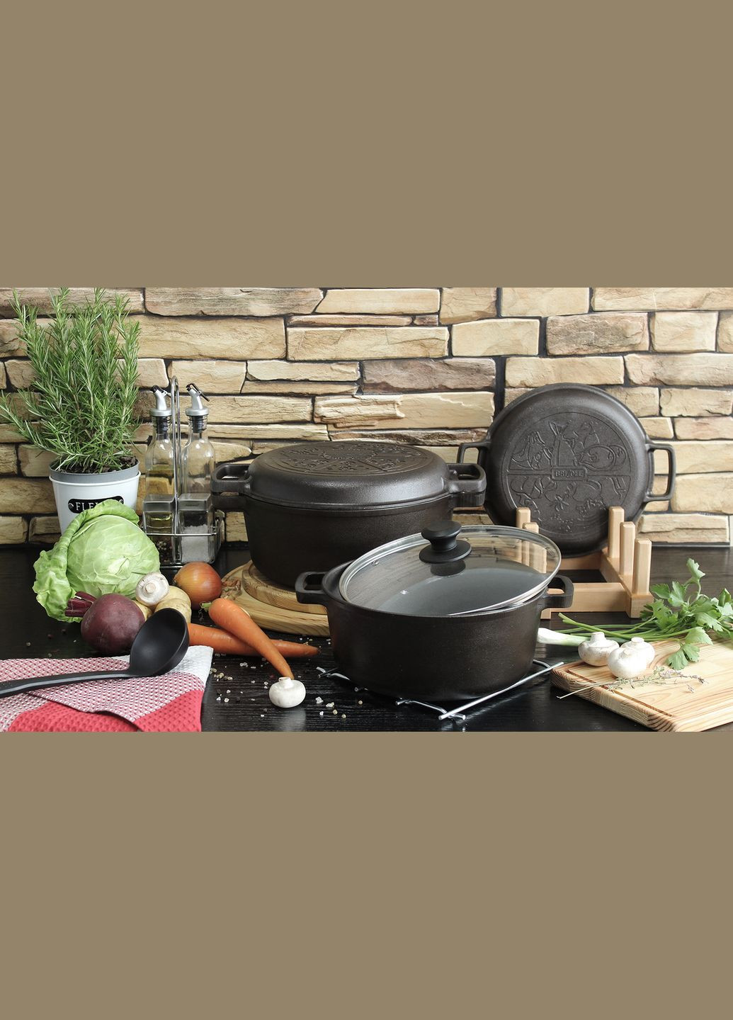 Кастрюля чугунная 4 л со стеклянной крышкой Brizoll (322732412)