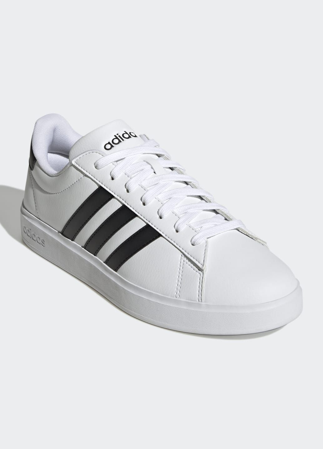 Білі всесезон кросівки grand court cloudfoam comfort adidas