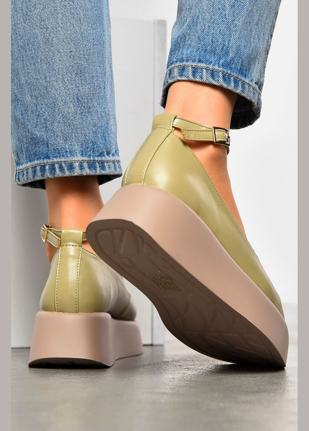 Let's Shop Туфлі жіночі оливкового кольору туфлі-човники оливковий з штучна шкіра, україна — демісезон (326740006)