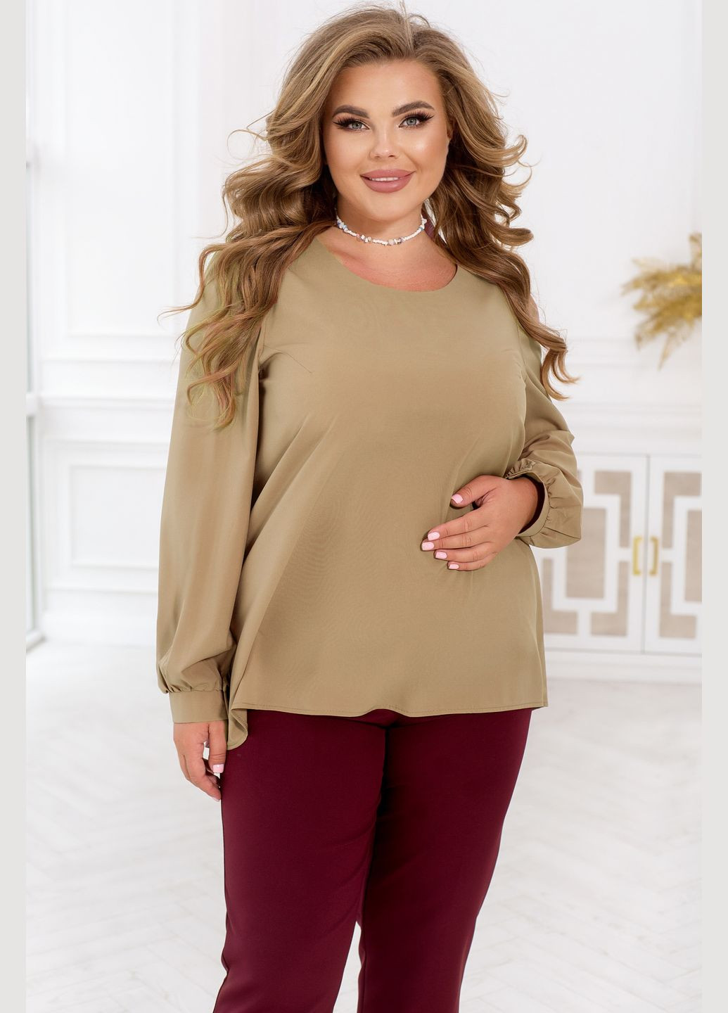 Бежевая блузка Minova