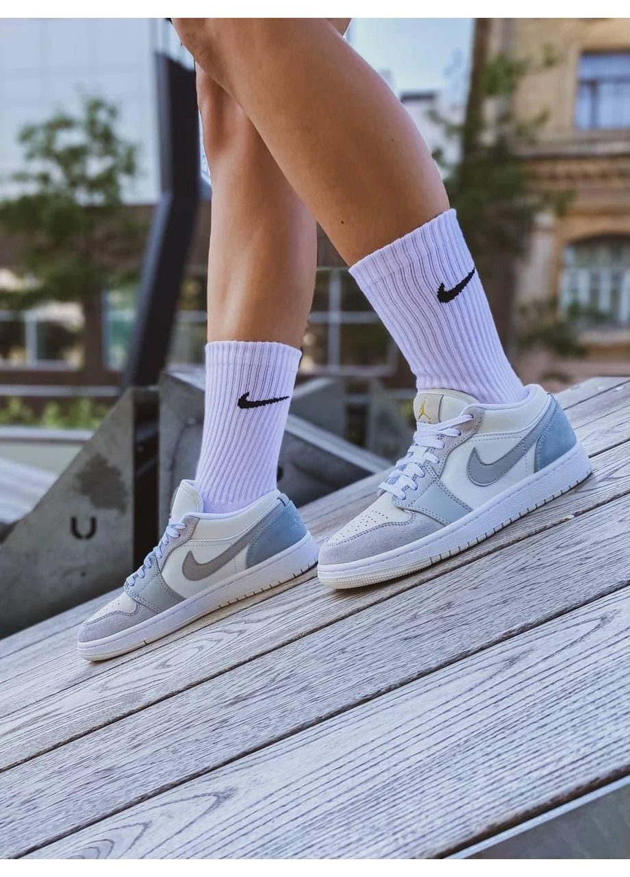 Белые демисезонные кроссовки мужские nike air jordan retro 1 low light grey white 2 найк аир джордан белые No Brand