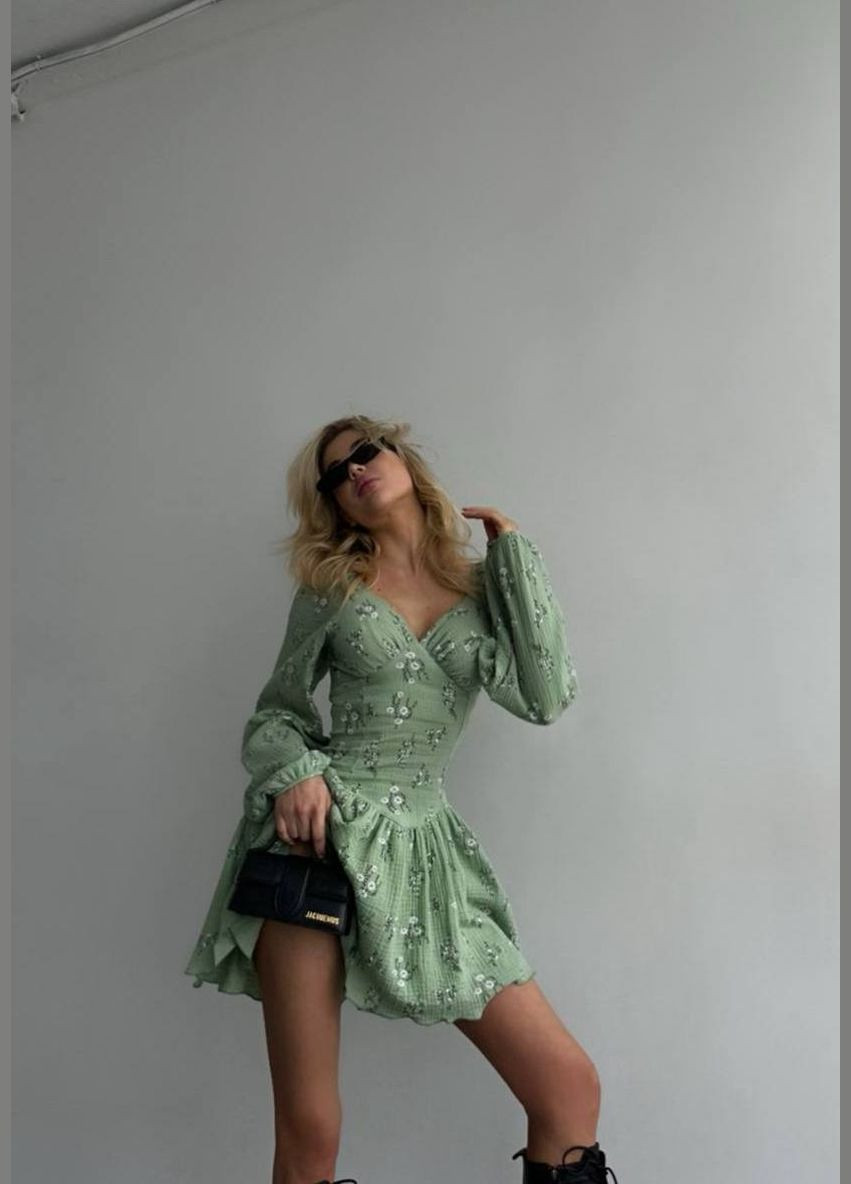 Женский комбинезон в цветочный принт. Adelante комбинезон-шорты цветочный оливковый кэжуал, вечерний муслин