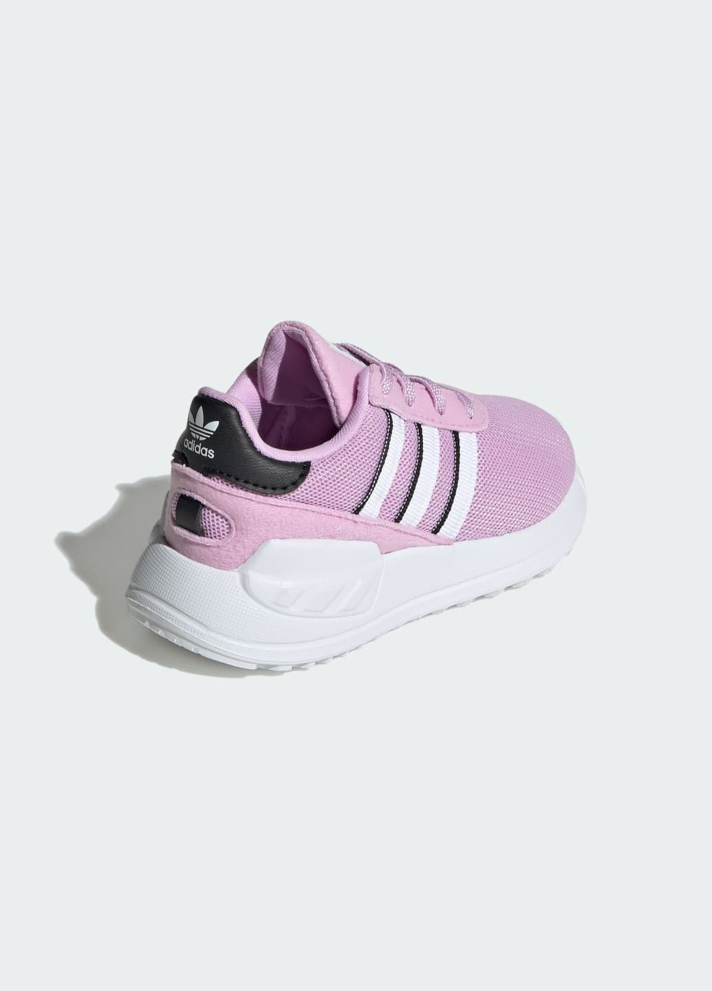 Фіолетові всесезонні кросівки la trainer lite adidas