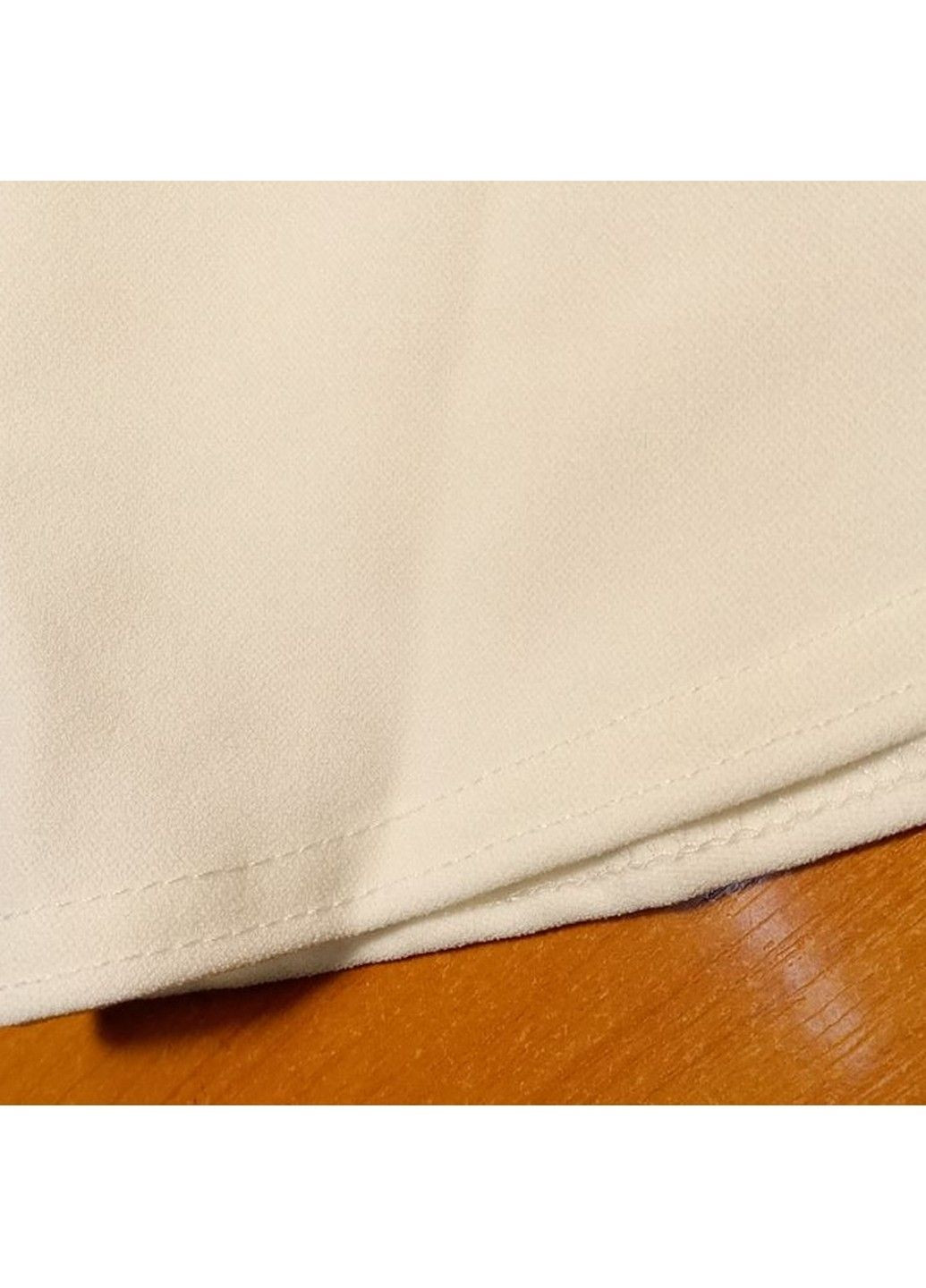 Біла демісезонна блуза з мікро-дефектом Boohoo