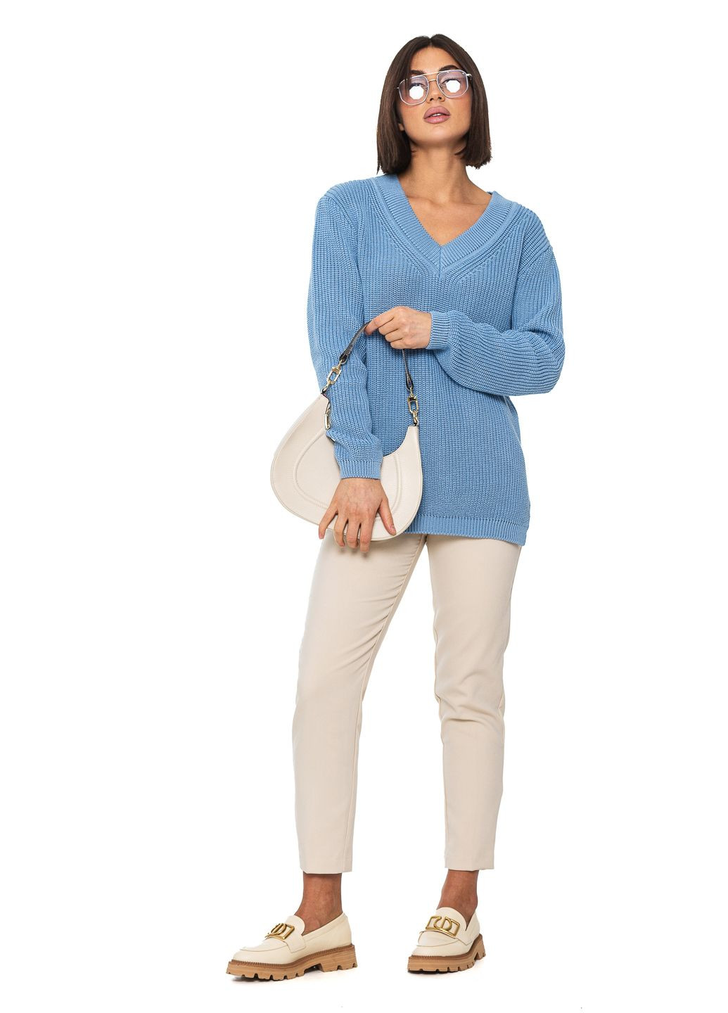 Голубой женский хлопковый свитер с v-образным воротником SVTR
