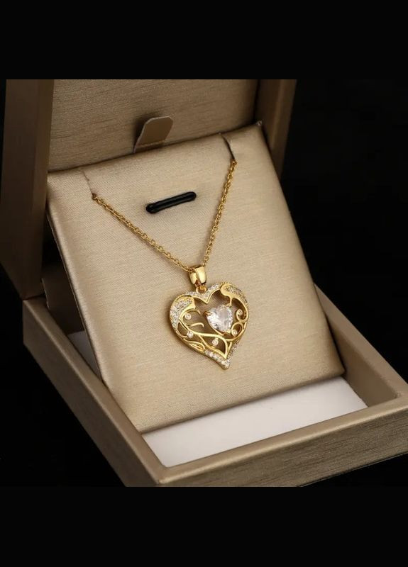 Підвіска з ланцюжком у формі серця з білим фіанітом, золотиста, 2.1 см, 45+5 см Liresmina Jewelry (318550484)