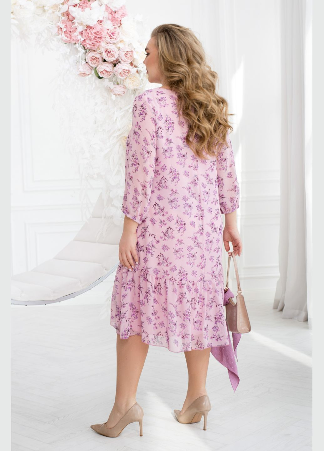 Розово-лиловое кэжуал платье с воланом а-силуэт No Brand с цветочным принтом
