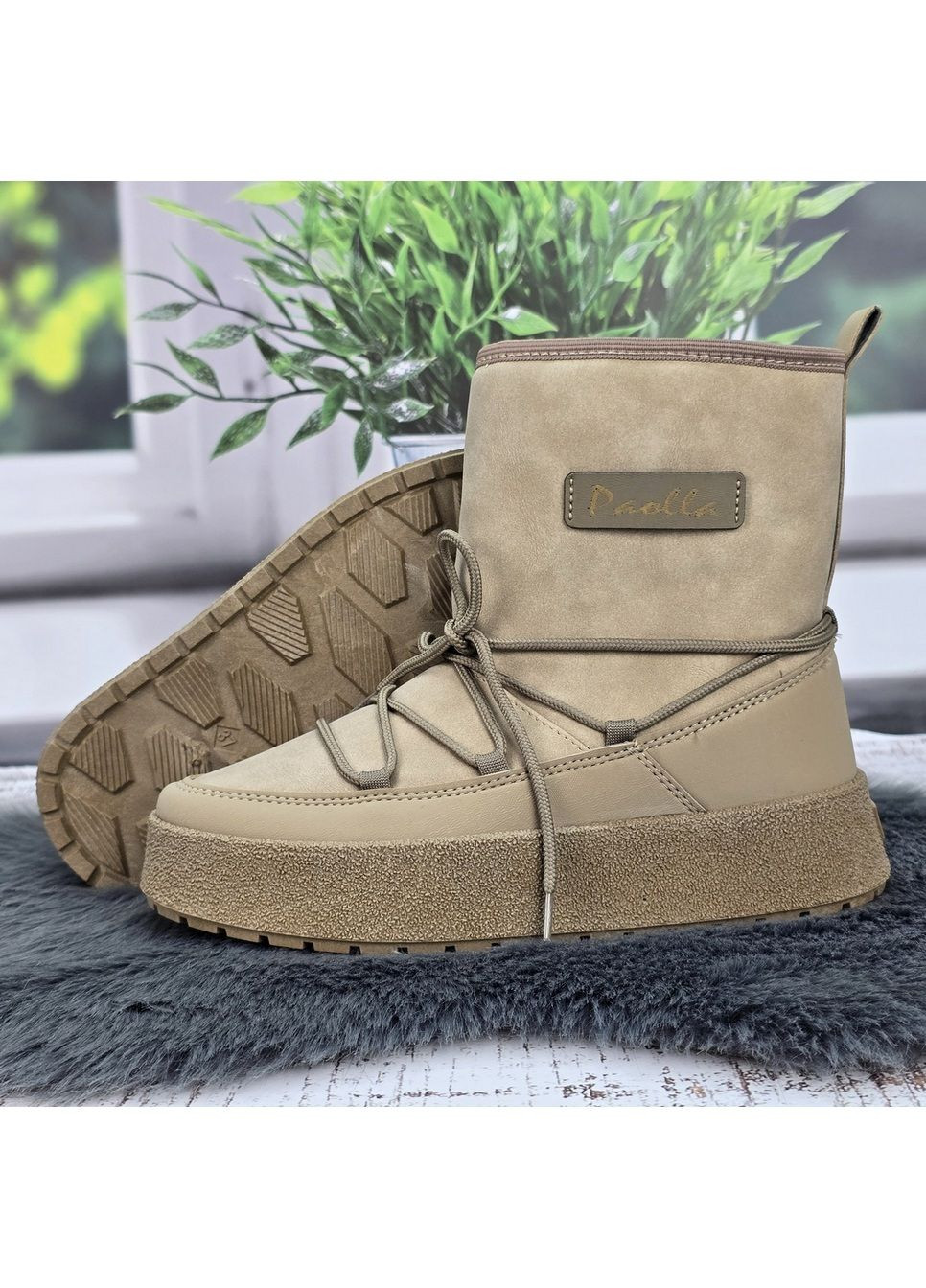 Зимние сапоги угги черные женские зимние утепленные на молнии Paolla