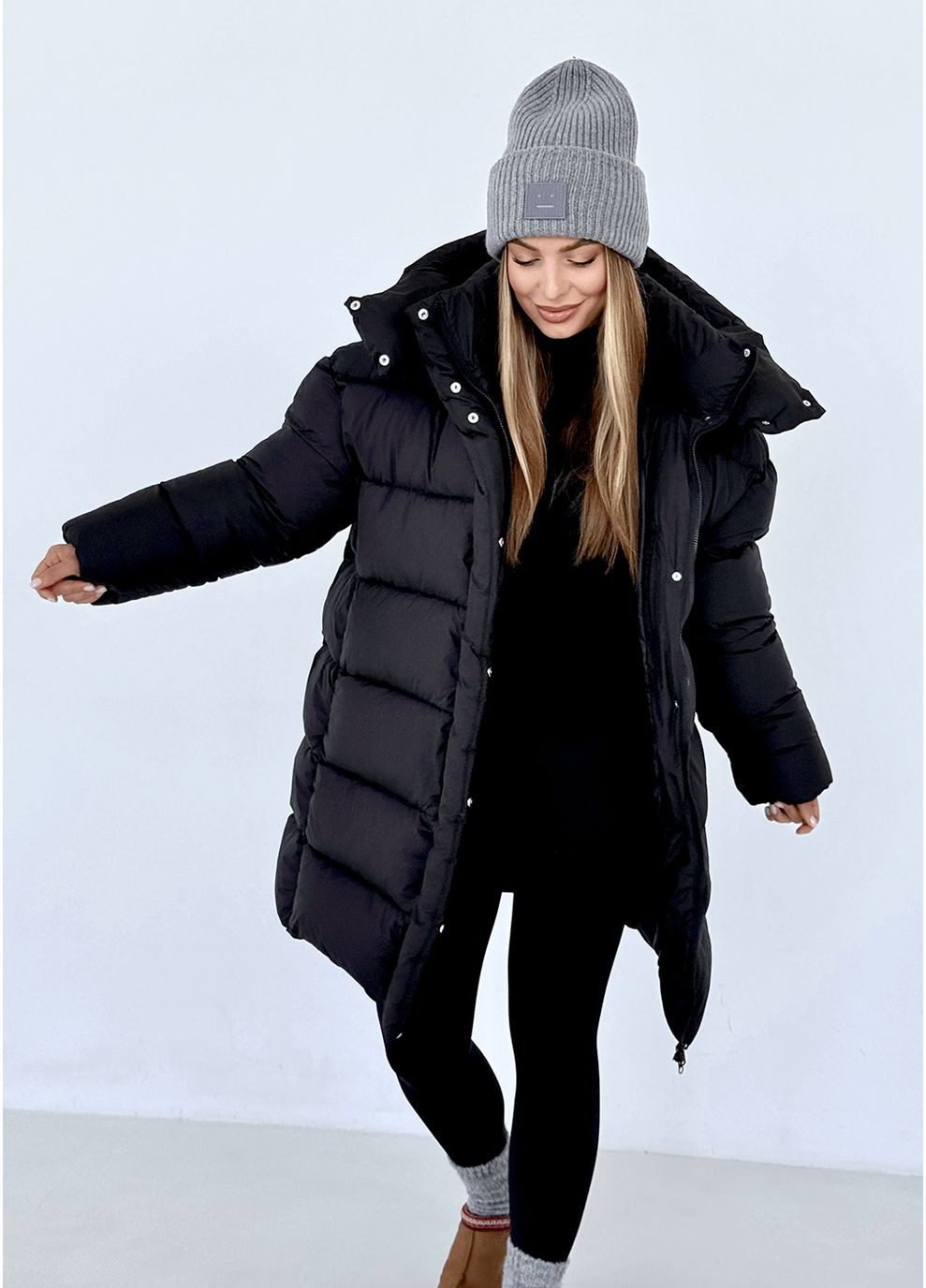 Чорний зимній Пуховик MioRichi