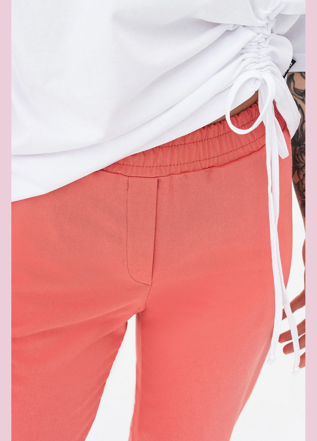 Красные кэжуал демисезонные укороченные брюки Garne