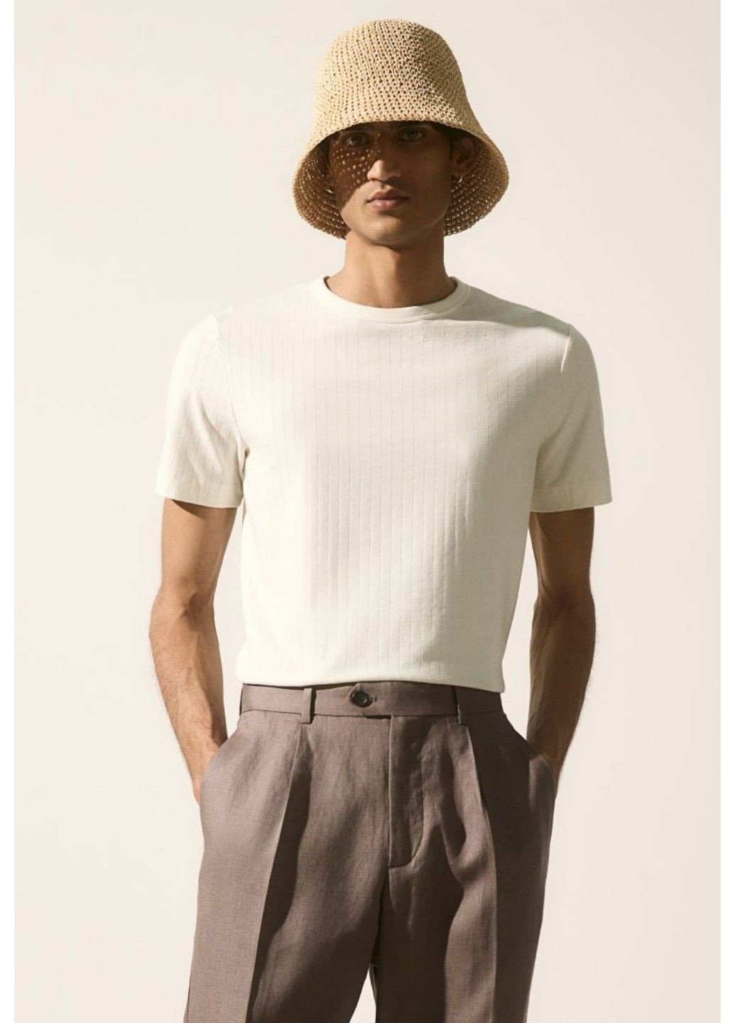 Молочная мужская футболка в рубчик slim fit из смеси лиоцелля н&м (57192) м молочная H&M