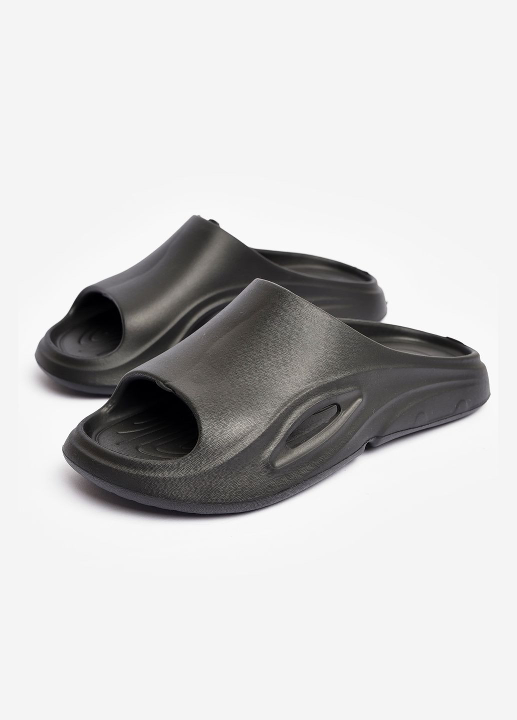 Шльопанці піна чоловічі чорного кольору Let's Shop (330749173)