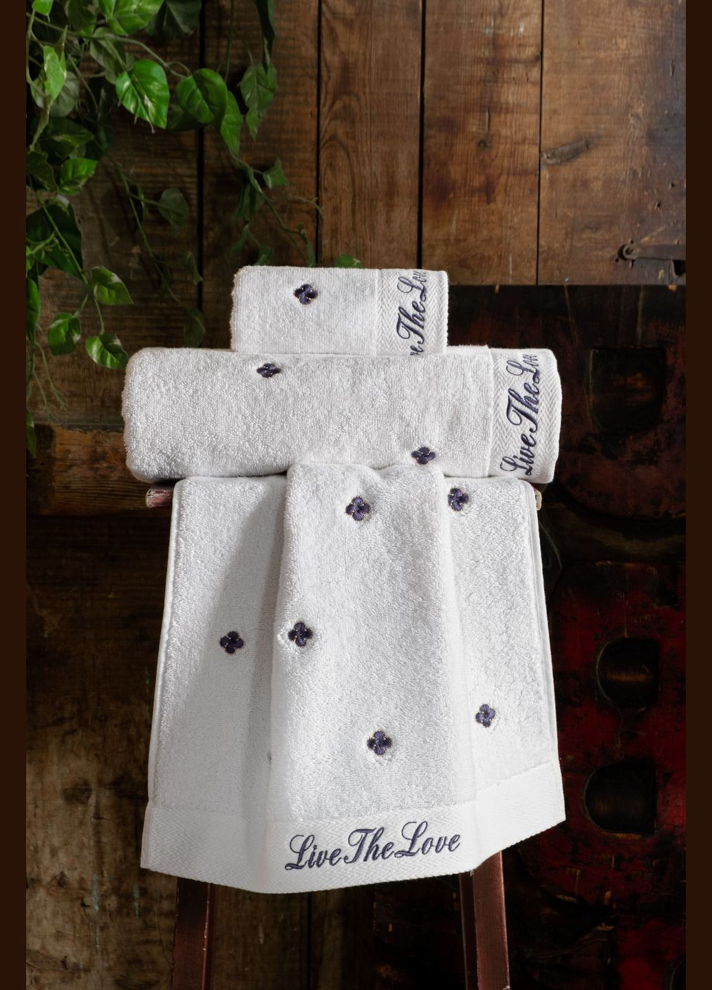 Подарочный набор полотенец, 3 шт. с вышивкой Van Cleef Moss белый