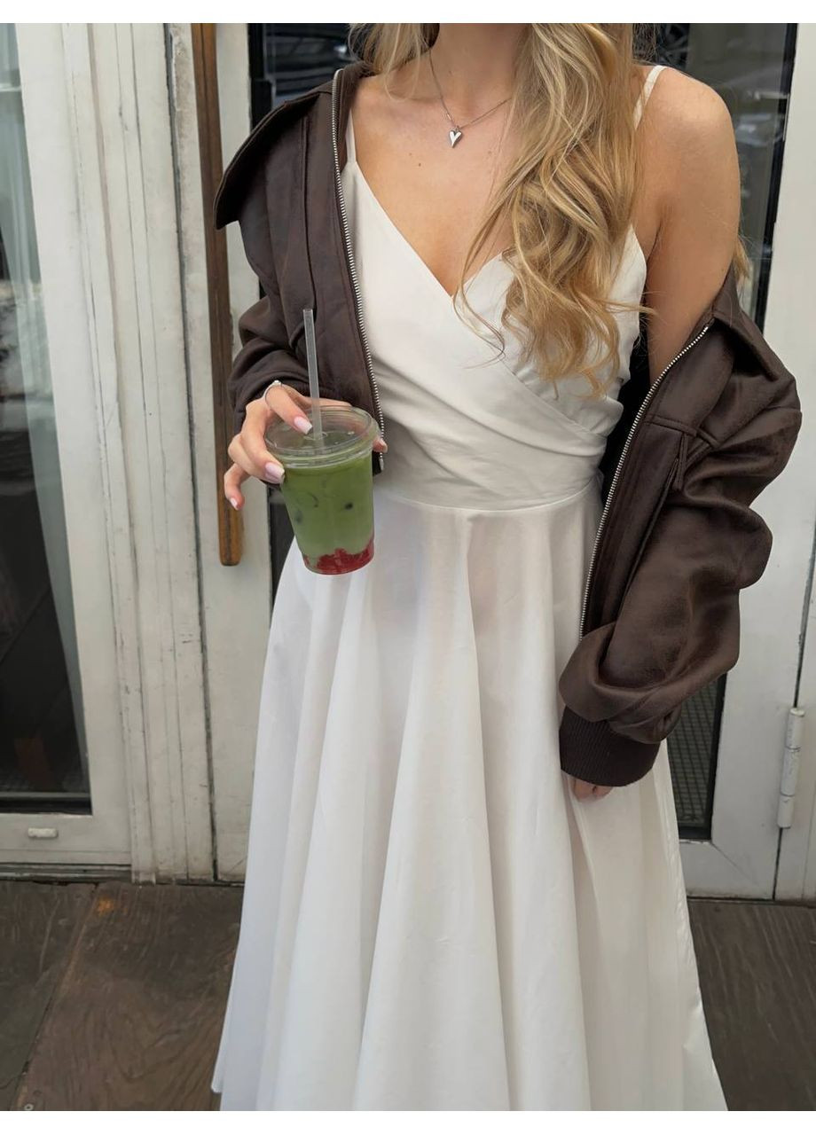 Молочное праздничный, вечернее женское платье клеш No Brand однотонное