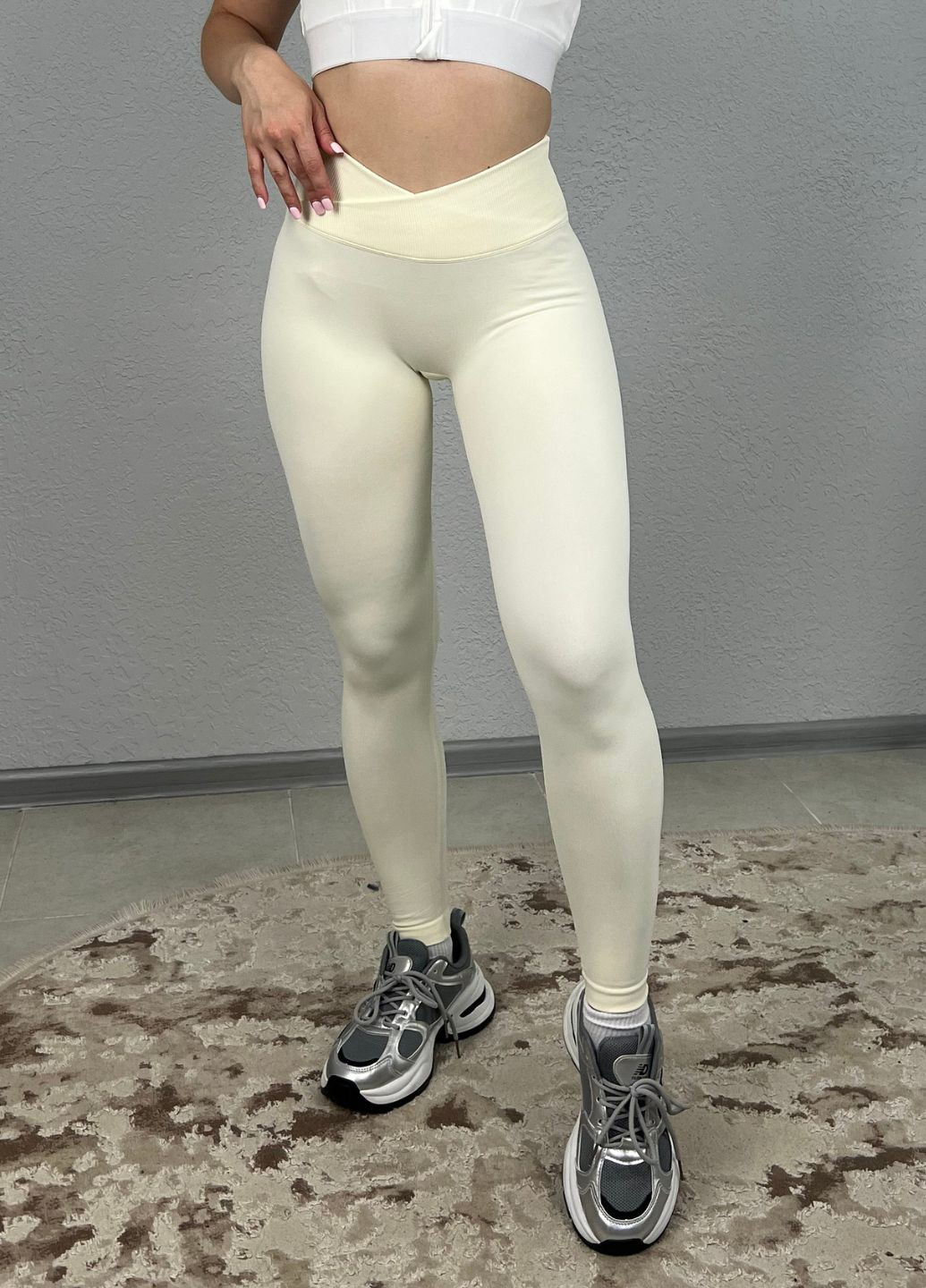 Безшовні лосини push-up із V-поясом кремові (70187) FitFiesta (350612928)