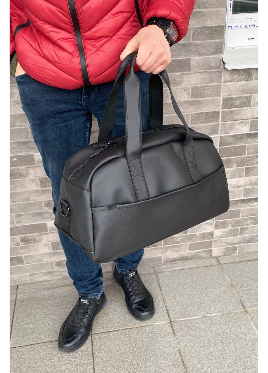 Спортивна сумка через плече дорожня унісекс чорна Medium 25л No Brand (351856173)