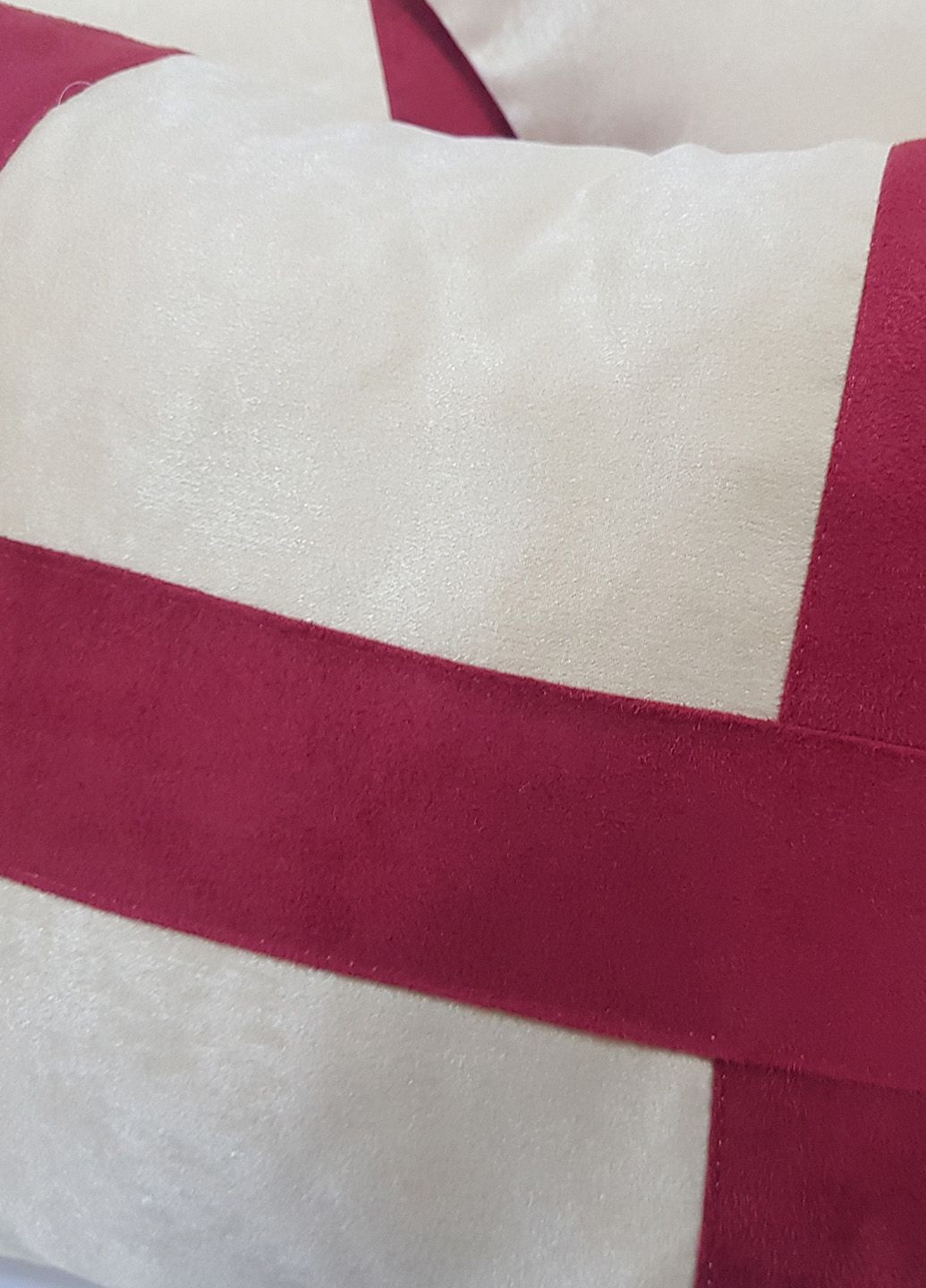 Комплект декоративних подушок 31х31см 4шт 38х35см 1шт пісочний і бордовий оксамит (п_0094) Firanka Simple (307061124)