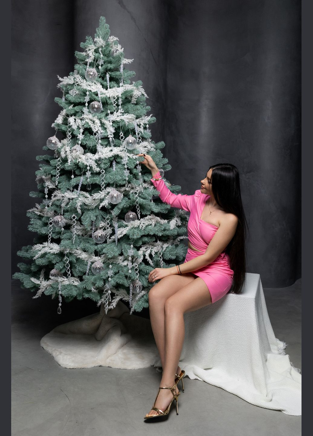 Штучна лита ялинка ЕЛІТ Блакитна 1.80м з підставкою на 30% більше гілочок Yalunka Tobi (347585330)