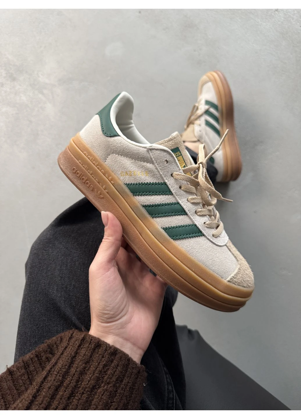 Бежевые летние кроссовки adidas gazelle bold cream navi адидас газель No Brand