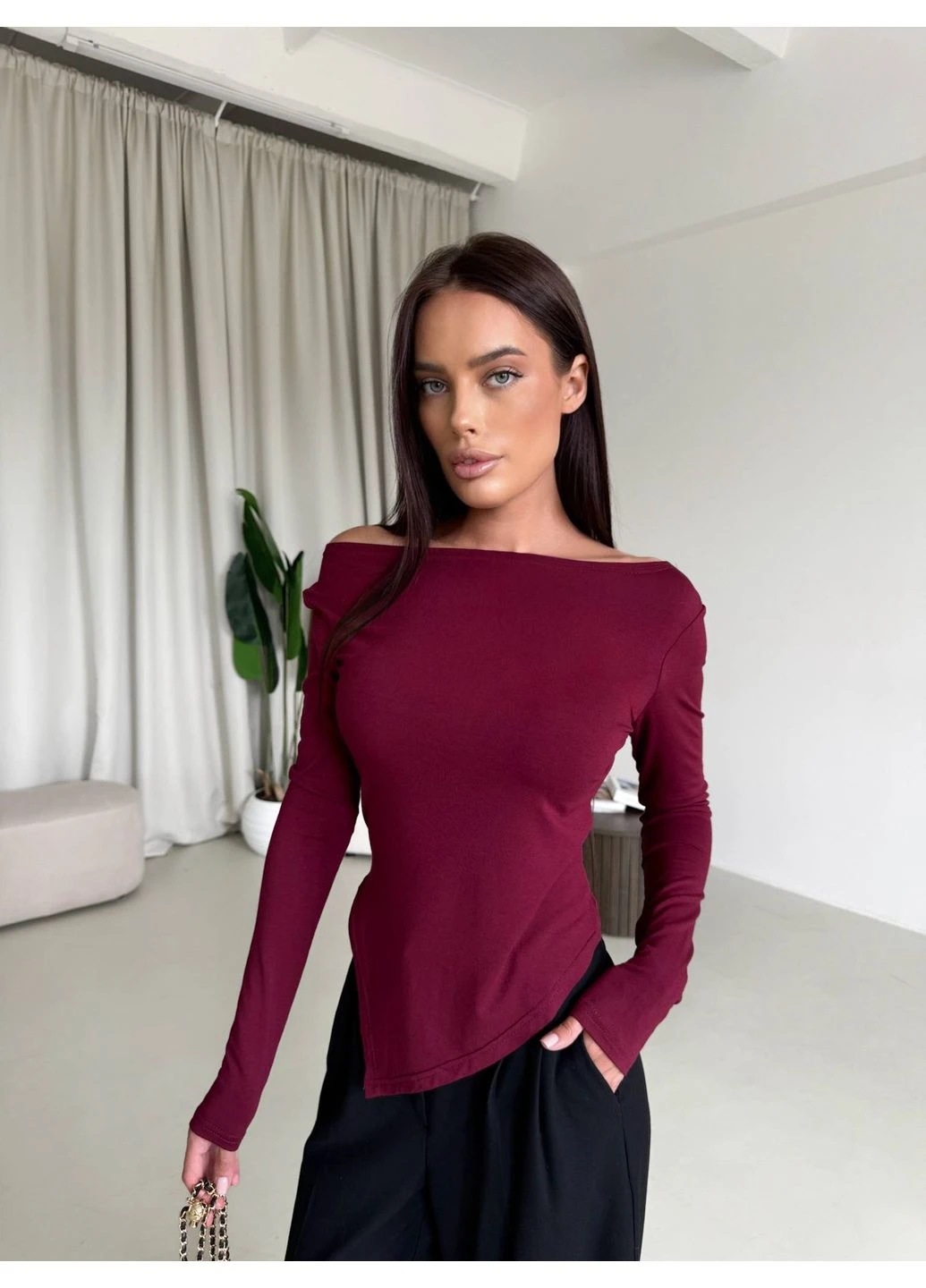 Женский ассиметричный лонгслив бордового цвета 31795 No Brand (323644337)