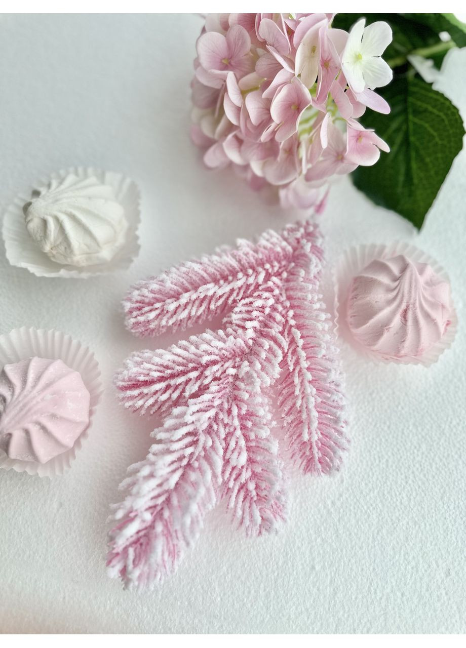 Веточка хвойная литая Lux Marshmallow Pink розовая заснеженная 33 см | ТМ (150 шт.) HVOYA (353370748)
