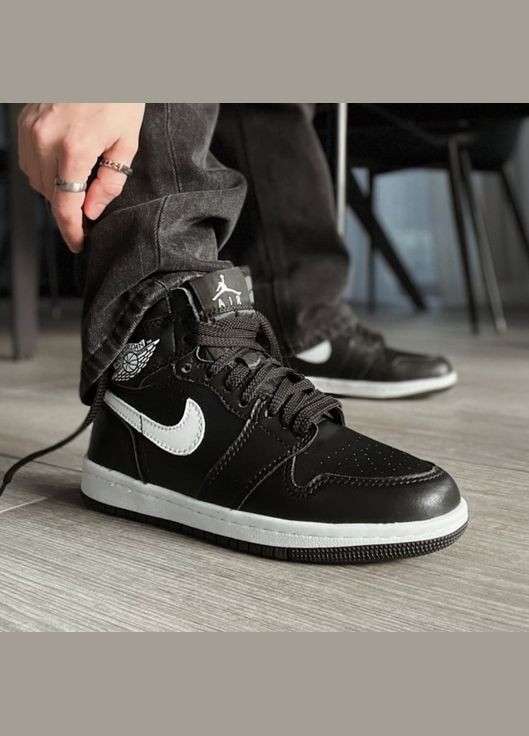 Кроссовки зимние женские и мужские Nike Air Jordan 1 winter black white fur | Найк Аир Джордан 1 черно-белые с мехом No Brand чёрно-белые зима (308072641)