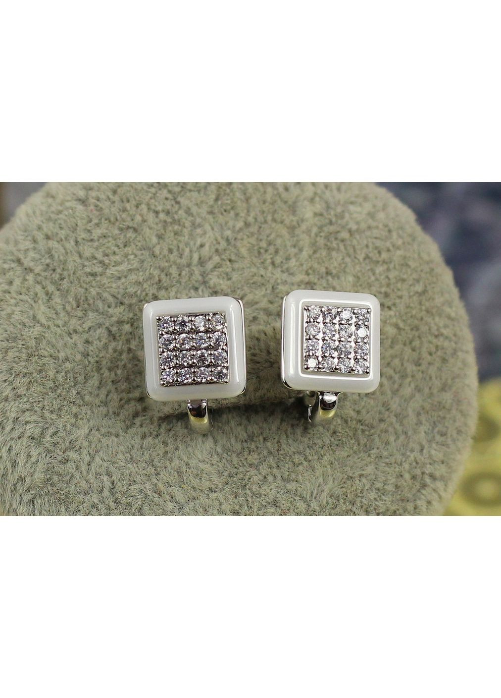 Серьги окошко с белой керамикой 10 мм серебристые love-shopping Xuping Jewelry (354658971)