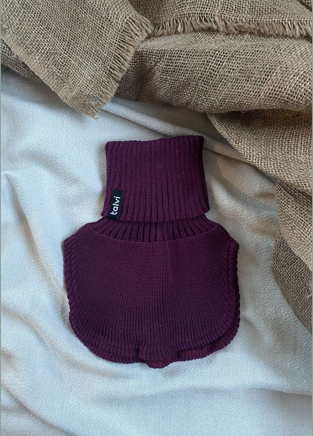 Стильная детская вязаная манишка Talvi Айріс (313401931)