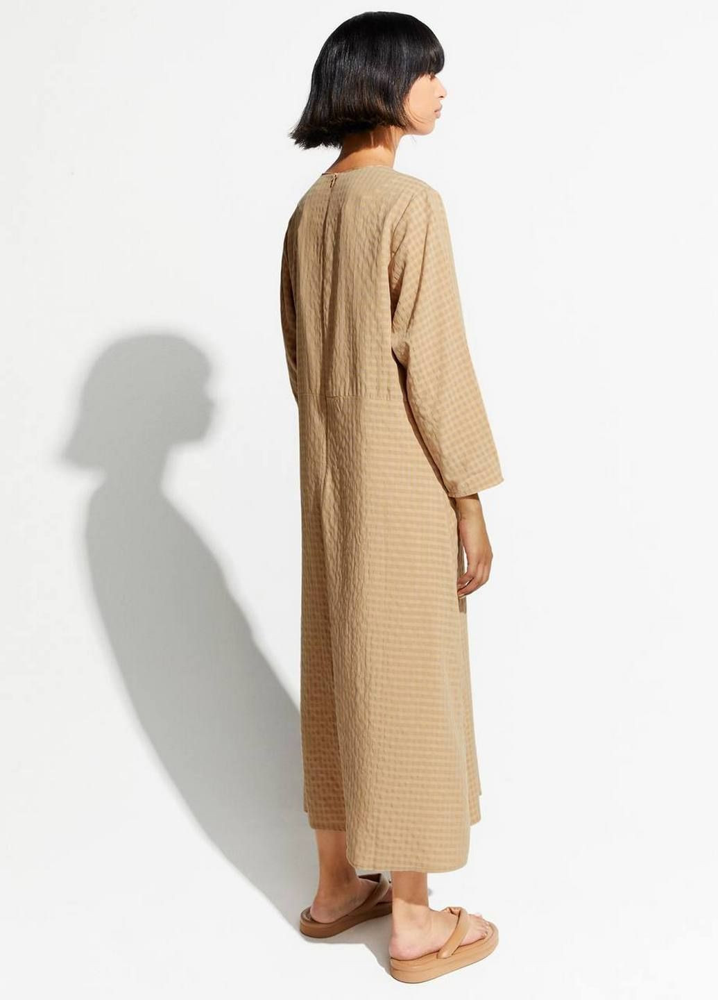 Бежевое платье Elvine однотонное