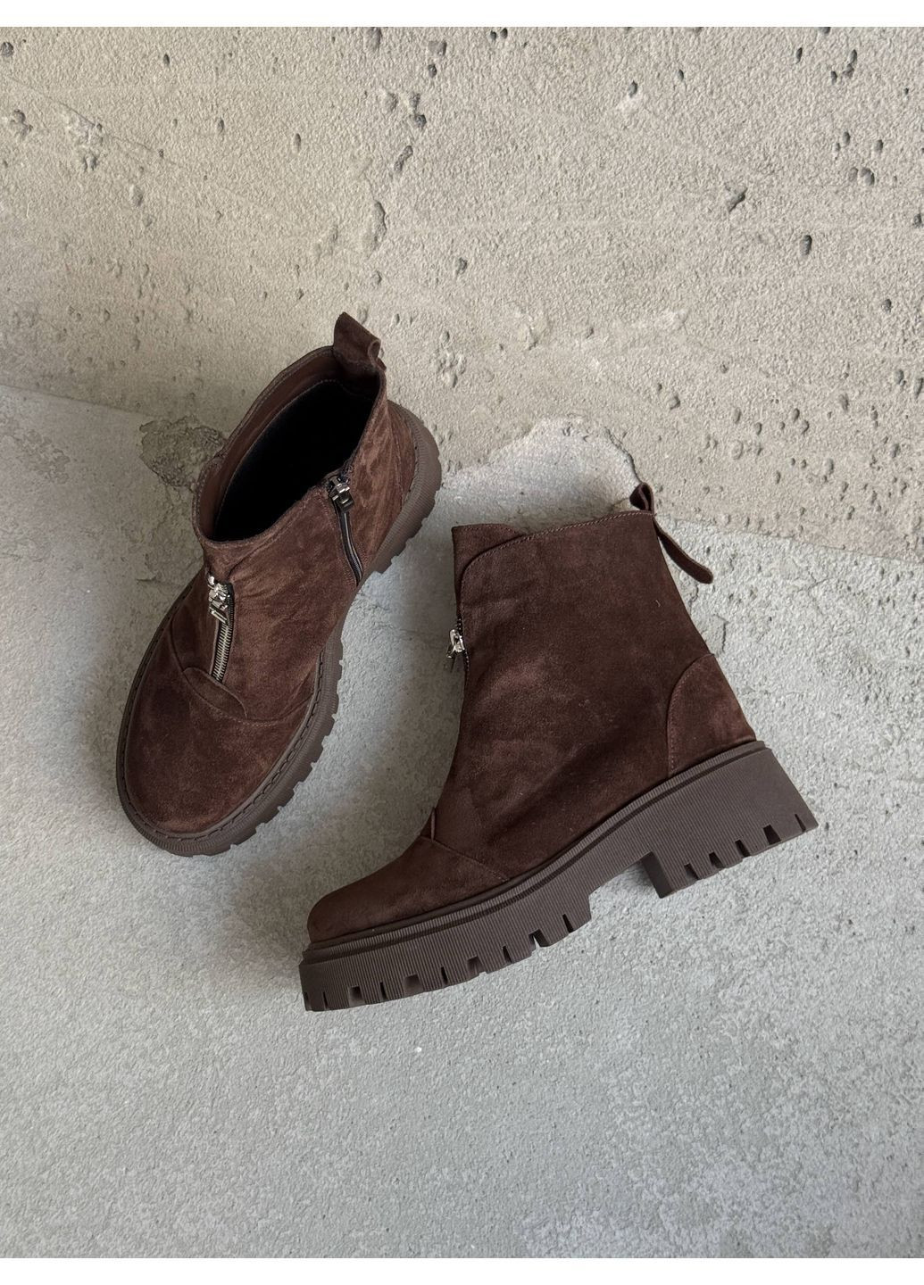 Осенние стильные женские ботинки No Brand с молнией из натуральной замши
