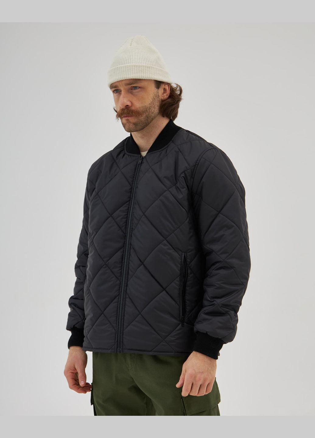 Черная демисезонная стеганая куртка черная Olymp 24-BM-111