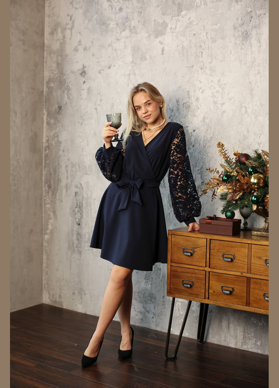 Синее кэжуал платье на запах Idiali однотонное