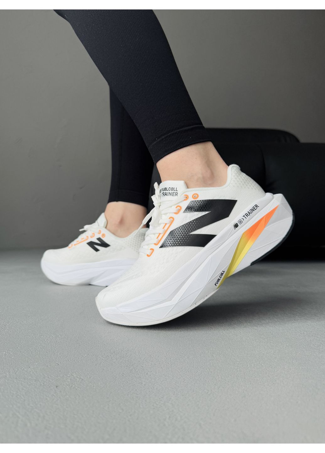 Білі Осінні кросівки чоловічі new balance fuelcell supercomp elite v4 white нью беланс No Brand