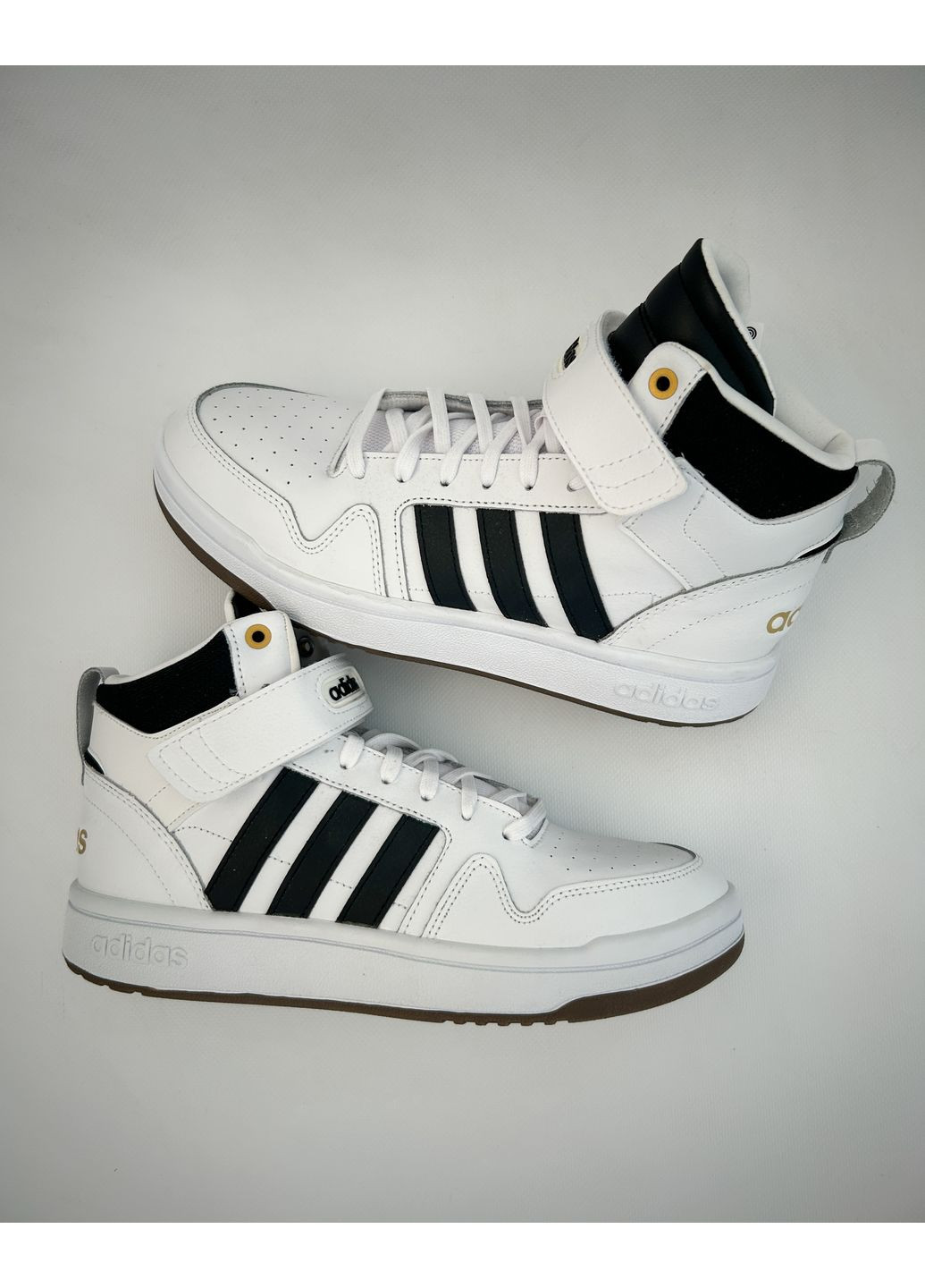 Белые демисезонные кроссовки postmove mid adidas