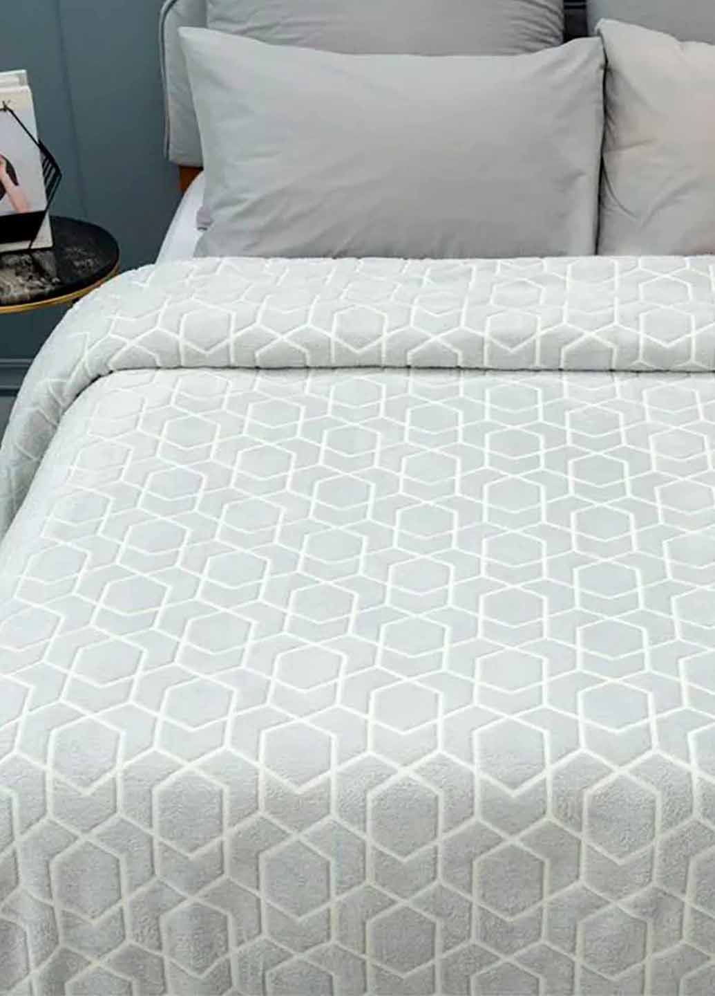 Плед фліс, що світиться в темряві Павутина 150х200 см Love You (340067520)