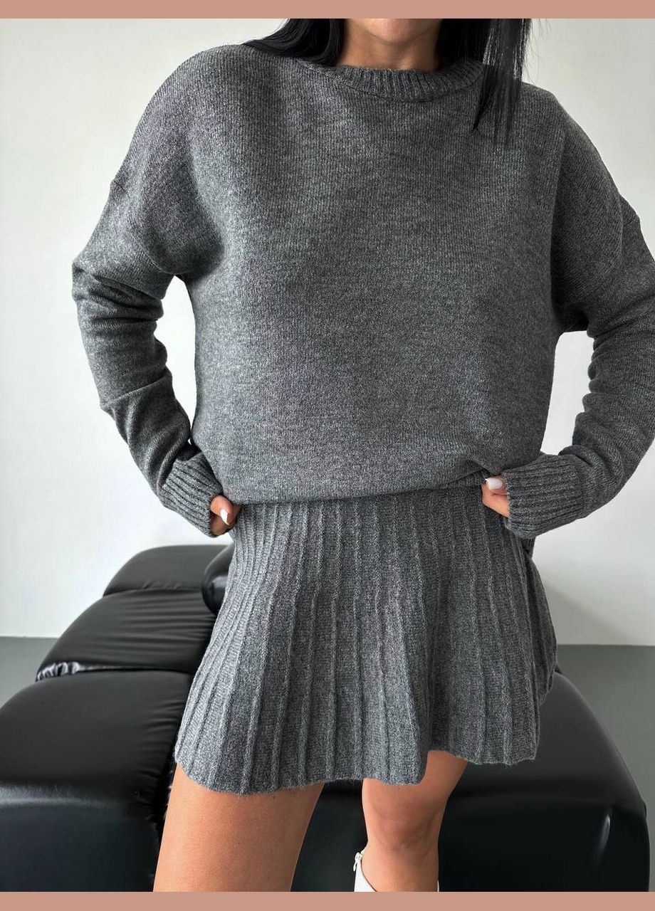 Сірий турецький костюм-двійка, якісний та стильний варіант для повсякденного образу No Brand 7652 (315692695)