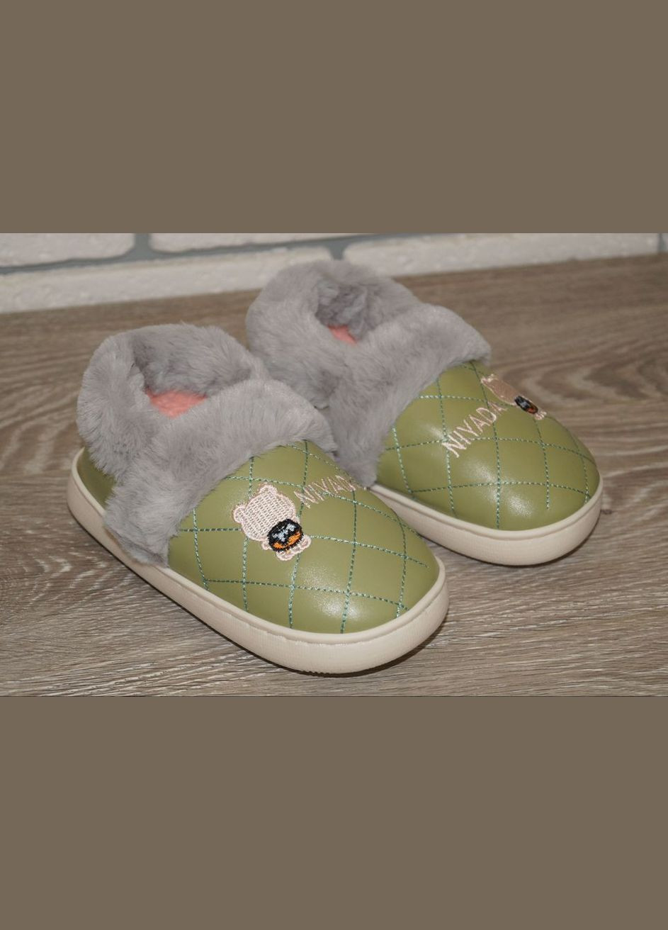 Зеленые тапочки для девочки с задником чуни Sanlin с мехом, с аппликацией, с вышивкой