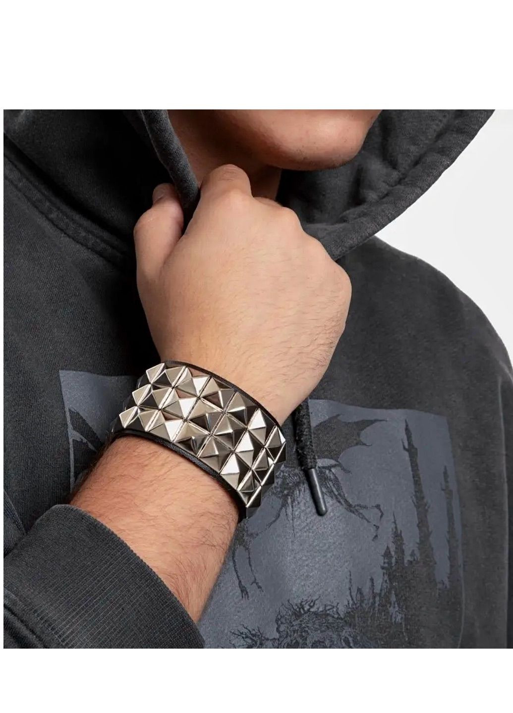 Браслет на руку из экокожи "Заклепки Пирамида 3 ряда" на кнопках No Brand Браслет (303928621)