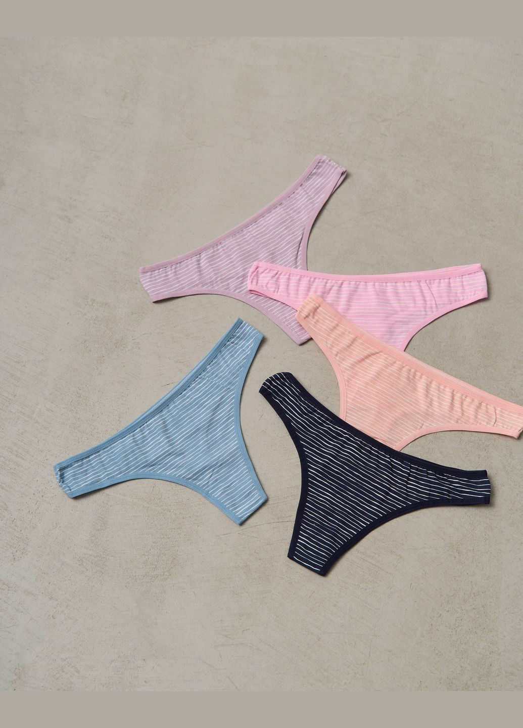 Жіночі стрінги кольоровий мікс 5 шт. Nicoletta (322126710)