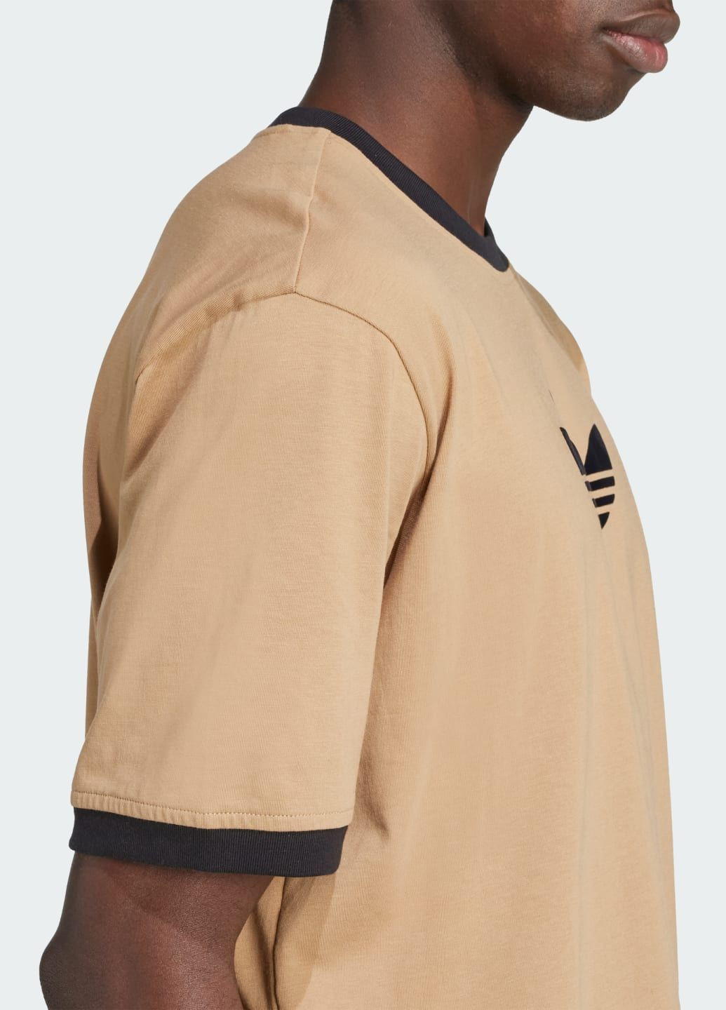 Коричневая футболка adicolor loose 2000s cali adidas