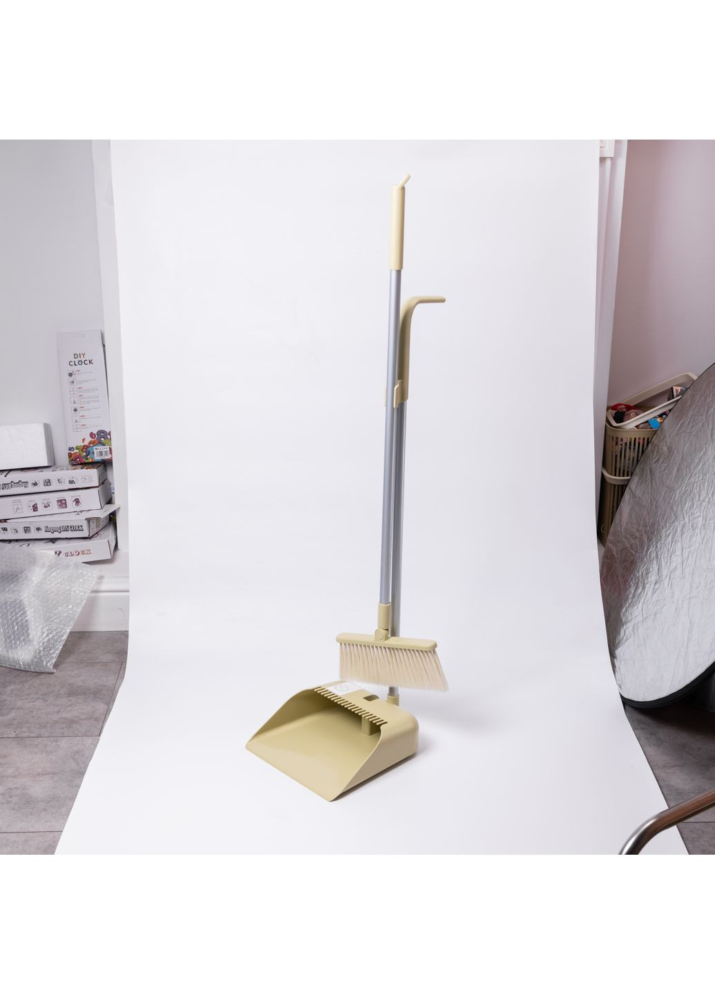 Набор для уборки щетка и совок с длинной ручкой 82 см, оливковый HP-45-15GR No Brand (361893165)