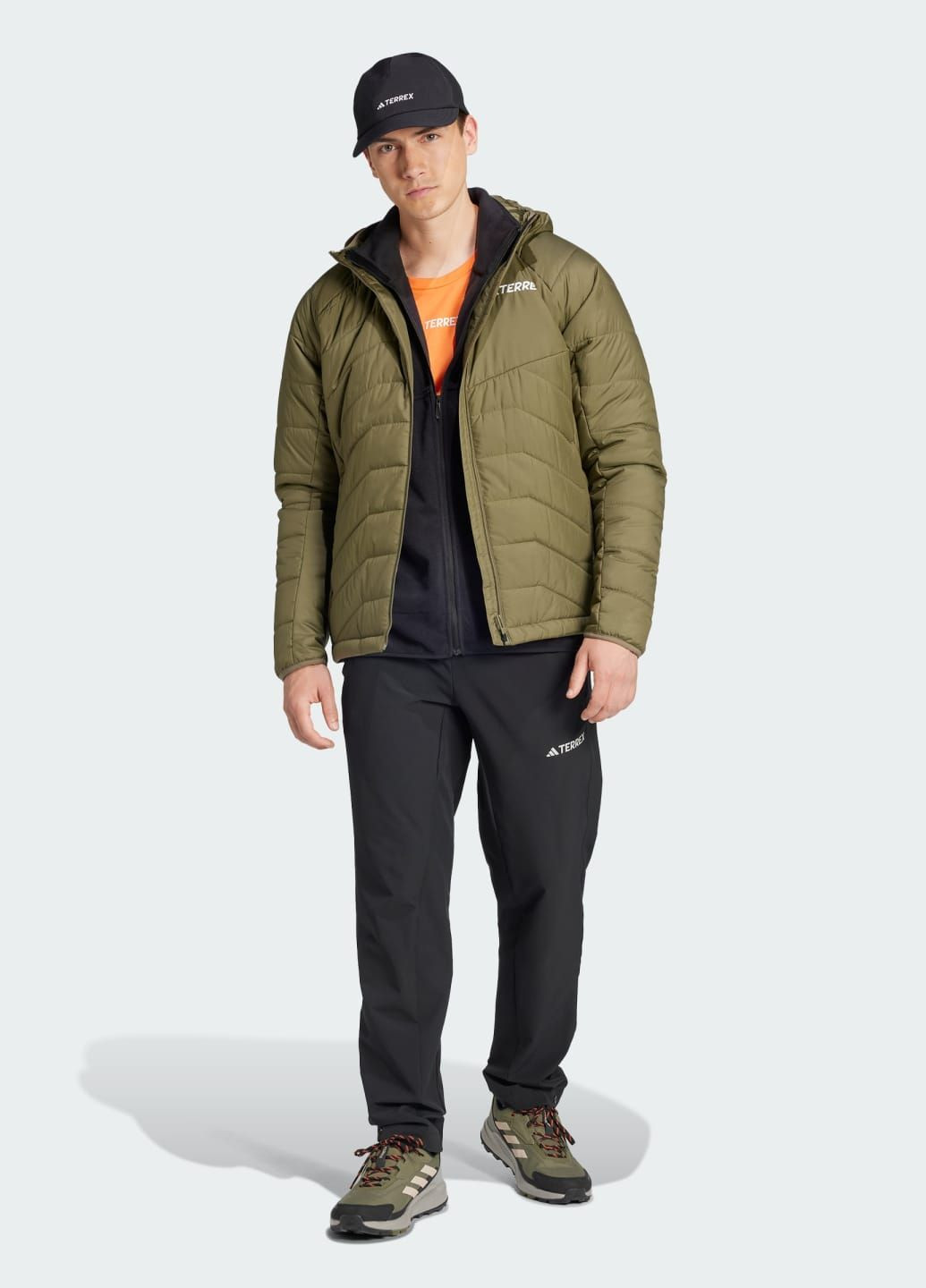 Зелена демісезонна куртка terrex multi synthetic insulated hooded adidas