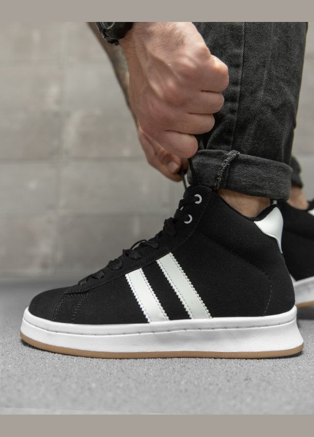 Черные зимние мужские зимние кроссовки на меху черные с белым No Brand