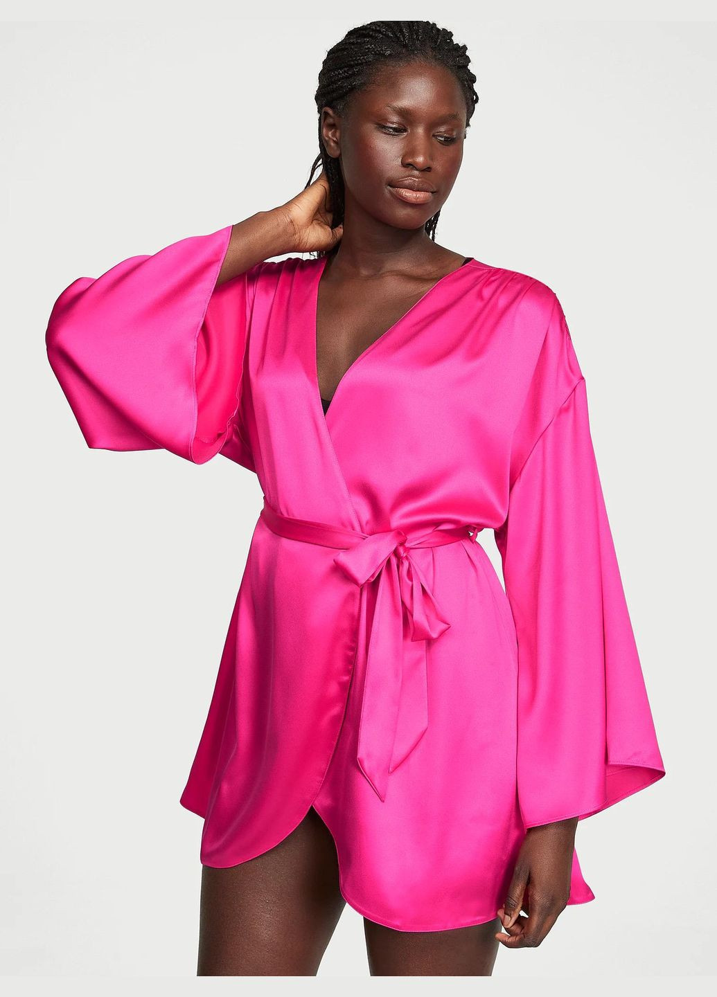 Женский халат Satin Short Robe сатиновый Фуксия Victoria's Secret (336931300)