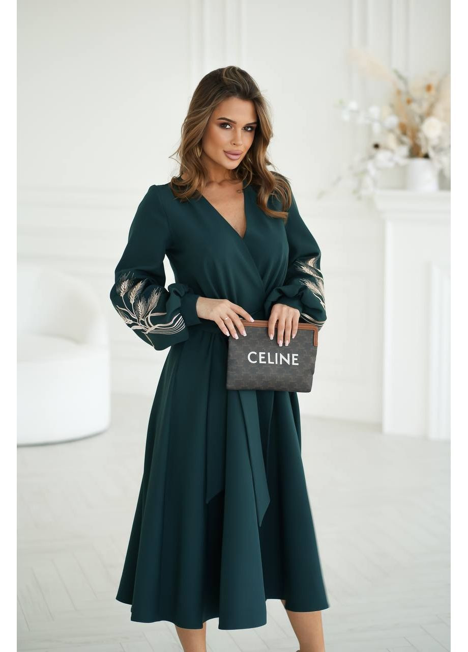 Зеленое праздничный, вечернее платье меди на запах с вышивкой на запах MonCher