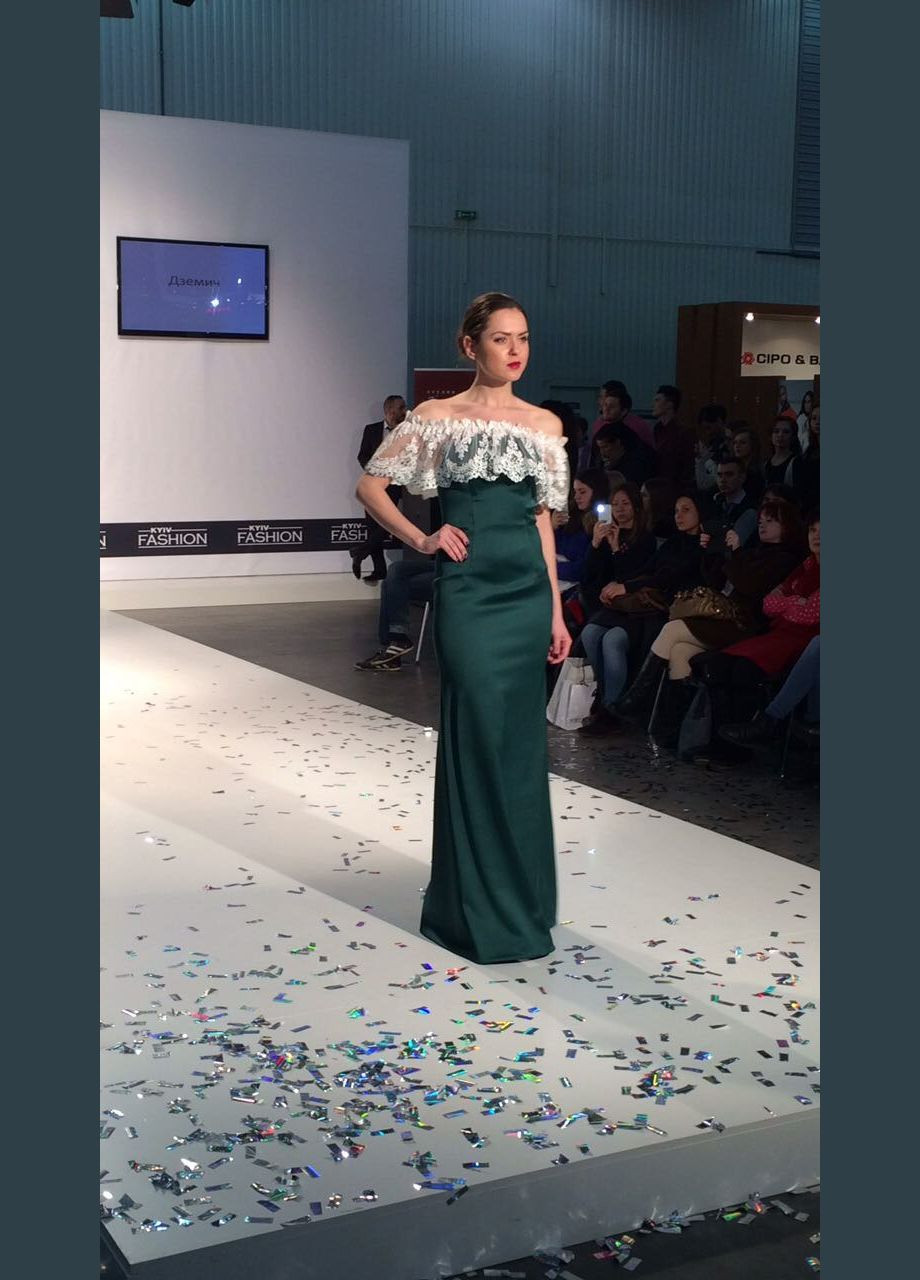 Зелена сукня жіноча Ut