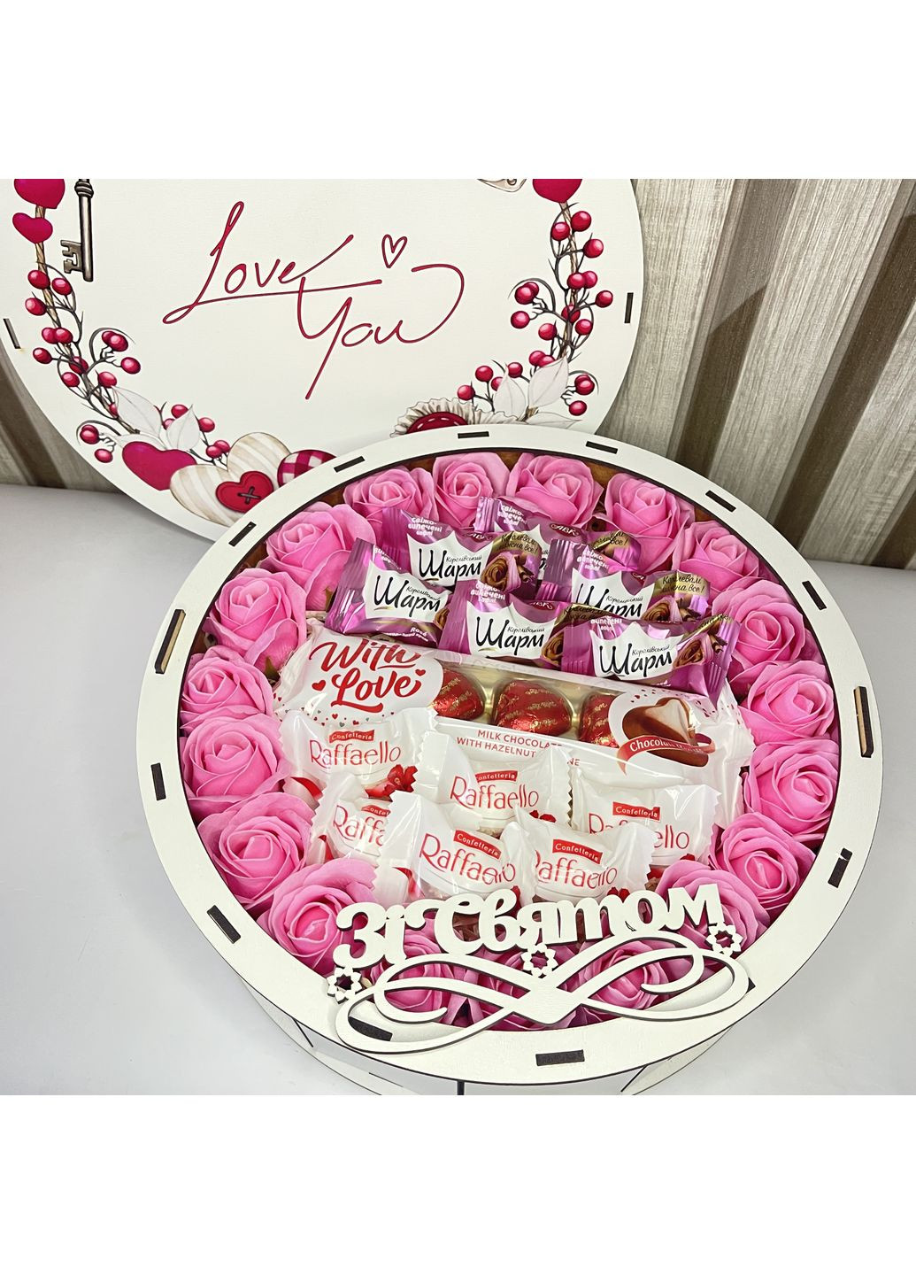 Жіночий подарунковий бокс: солодощі та мильні троянди - ідеальний подарунок No Brand (354820414)