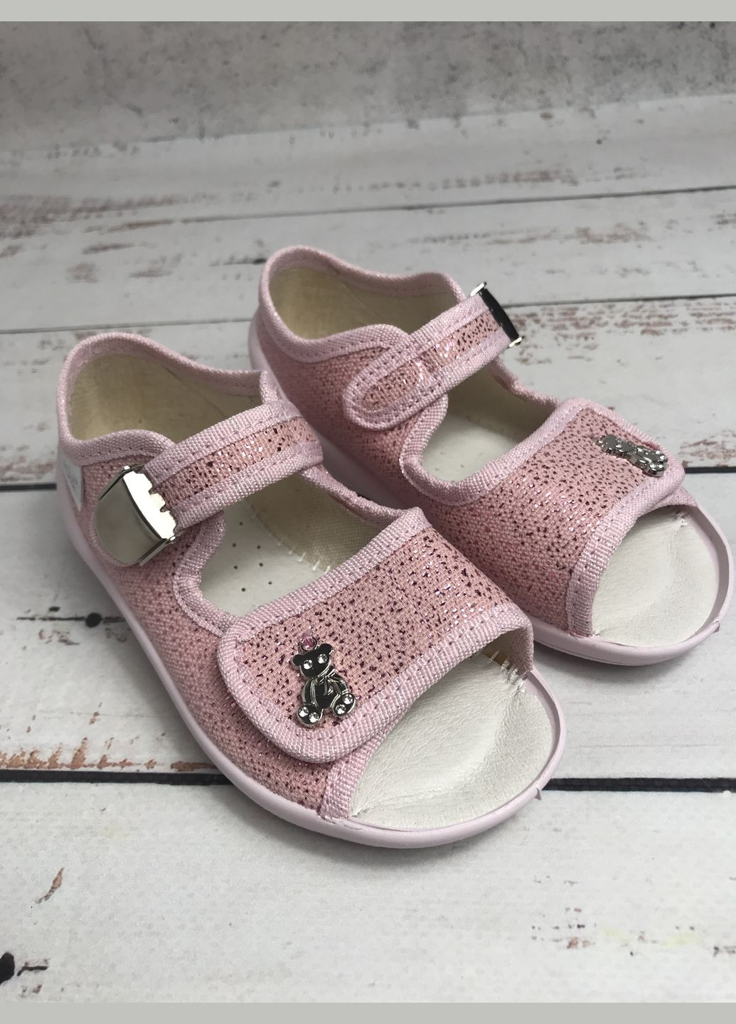 Розовые тапочки босоножки детские текстильные для девочек розовый (047) Waldi с брошкой