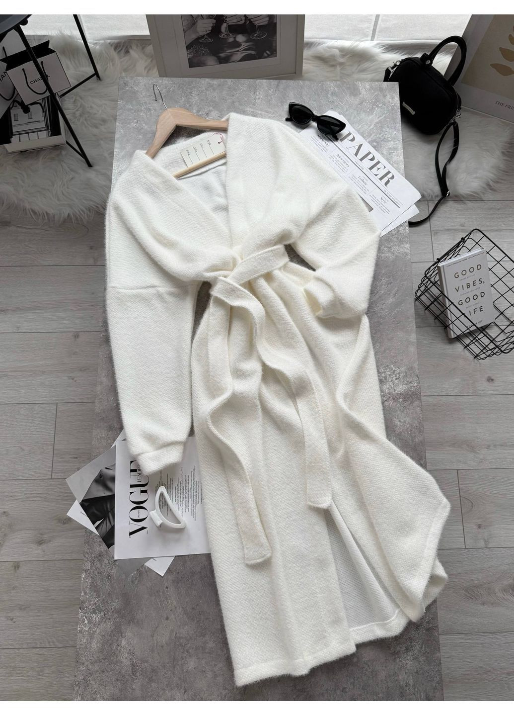 Молочный зимний кардиган No Brand