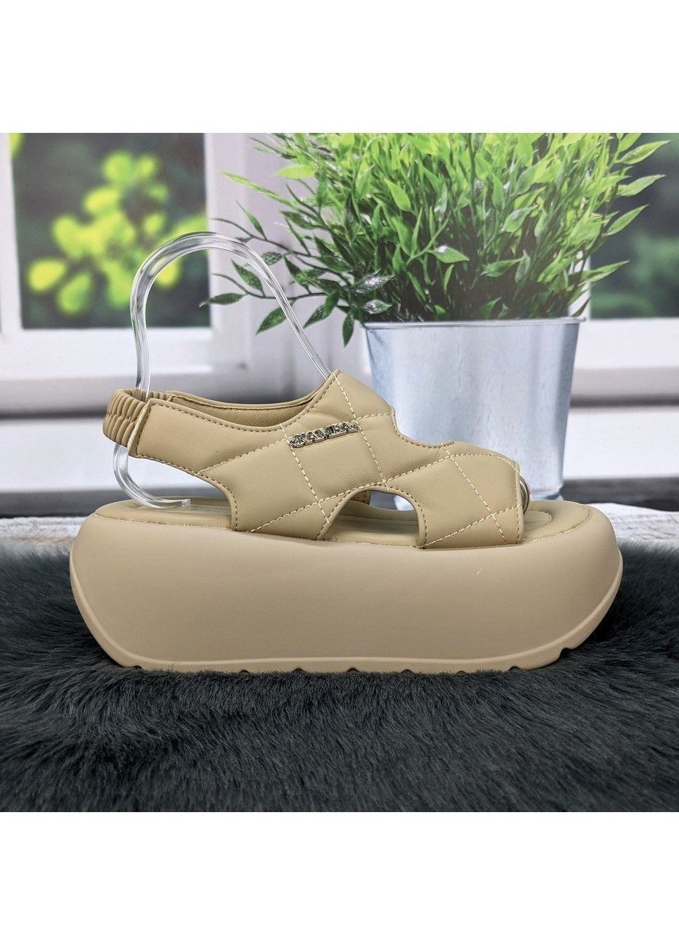 Темно-бежевые босоножки женские эко-кожа на платформе Lilin на резинке